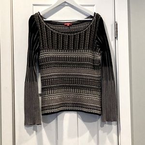 Chacok sweater in blacks and greys
